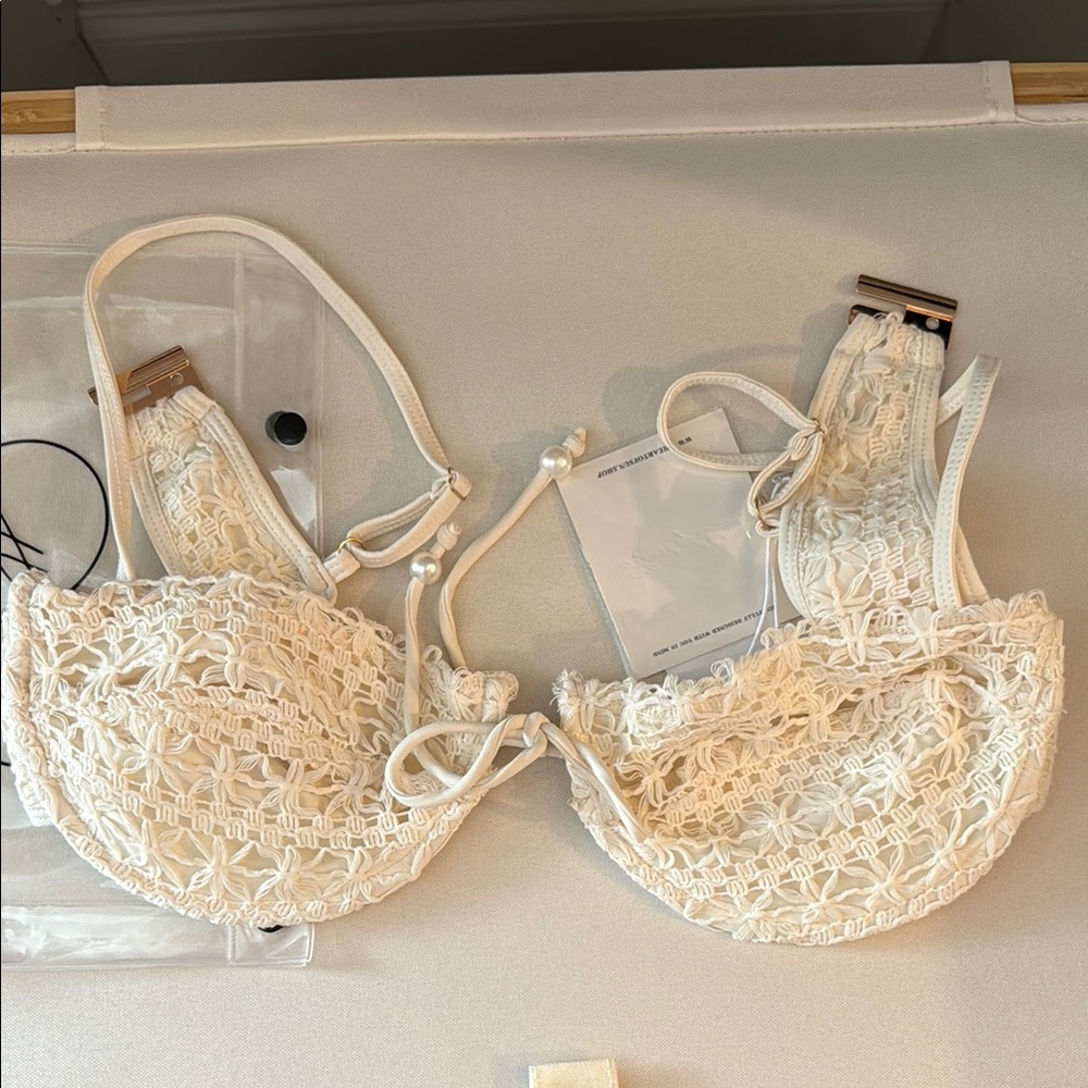 Heart of Sun Dolce Vita Bikini Top Size Large NWT